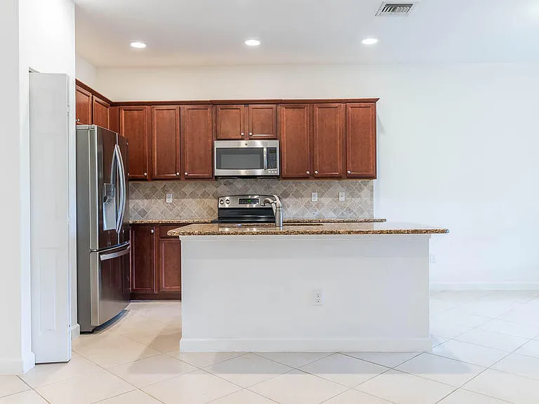 10283 Wellington Parc Dr — Photo 10
