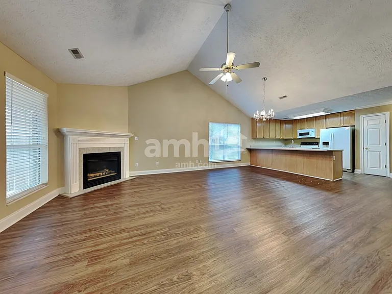 8401 Lesley Marie Ln — Photo 6