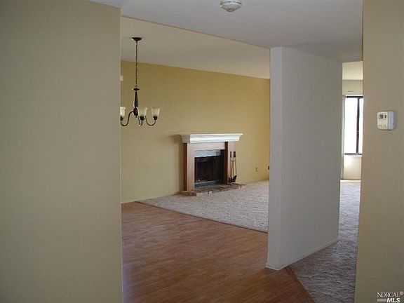 4th image of 10 Royale Avenue UNIT 14A-1