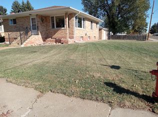 165 4th Ave SE, Dickinson, ND 58601