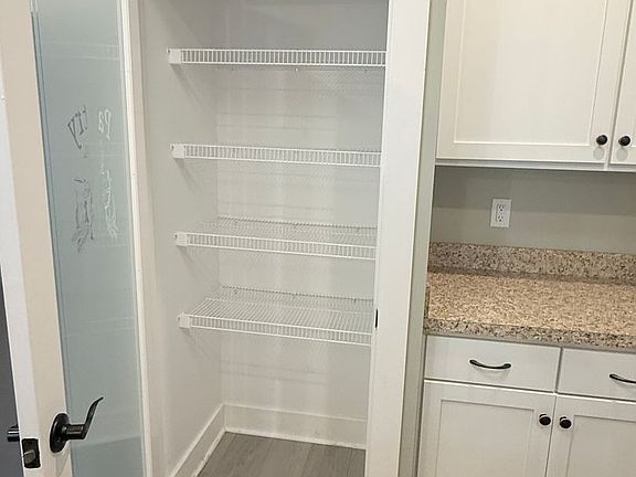 4th image of 155 Cherry St