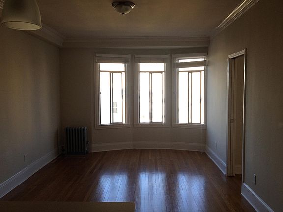 3rd image of 2165 Larkin St #00008