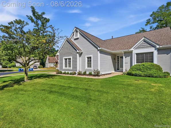 6904 Tangle Wood, Waterford, MI 48327
