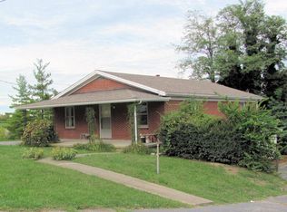 902 Danville Ave, Stanford, KY 40484