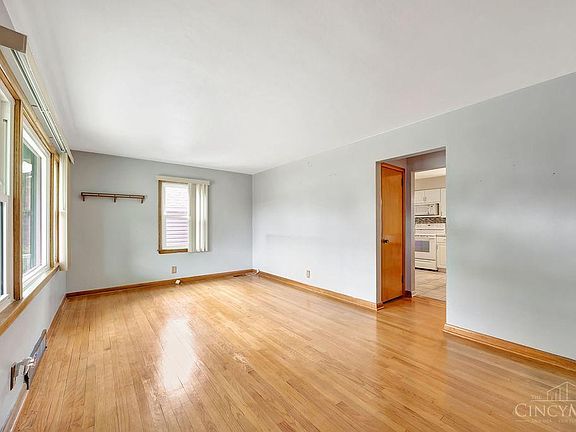 5th image of 740 Shady Ln