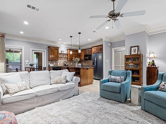 3rd image of 9916 Windmill Rd APT 14