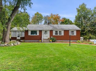 8 Virginia Dr, Nashua, NH 03060