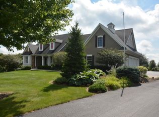 287 Saint Annes Pkwy, Hudson, WI 54016