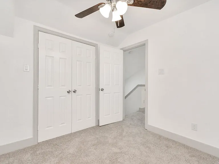 1501 Maiden Ln — Photo 25