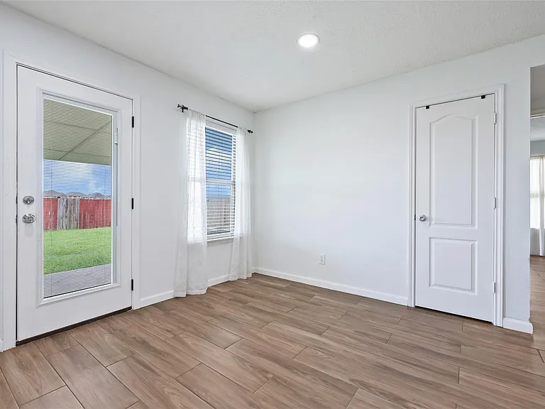 3711 Jewel Point Dr — Photo 8