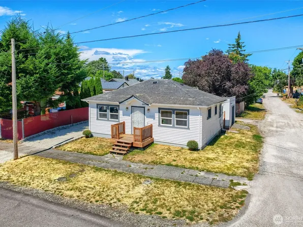 1315 S 43rd St, Tacoma, WA 98418