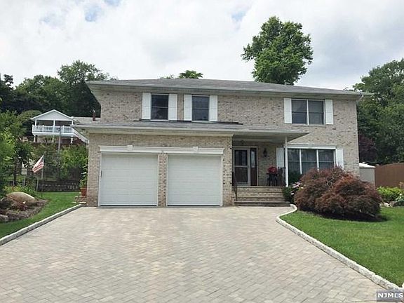 3rd image of 56 Wortendyke Ave