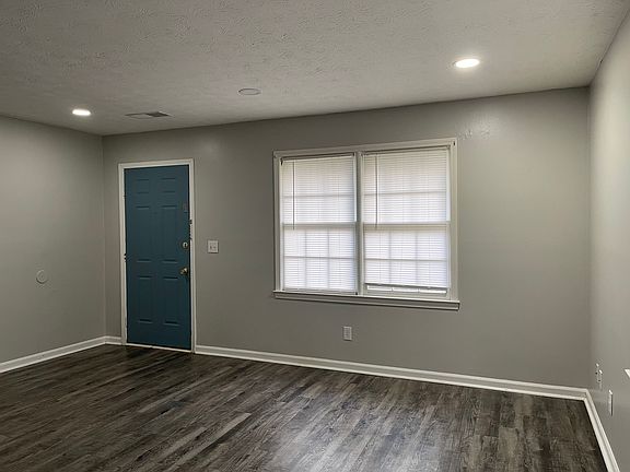 3rd image of 438 Charleston Ln #438