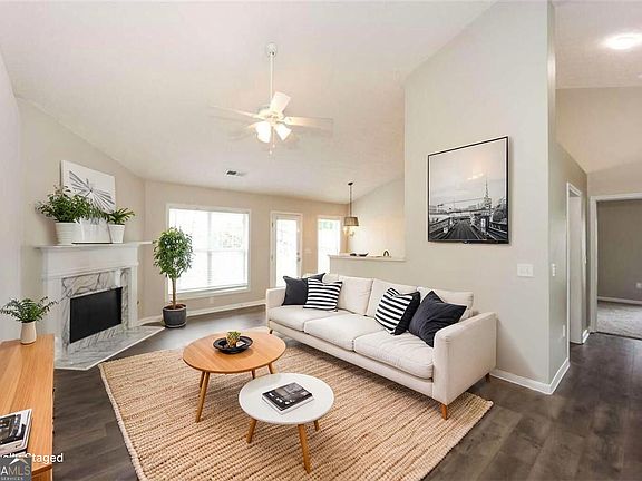 4th image of 413 Baldwin Ct