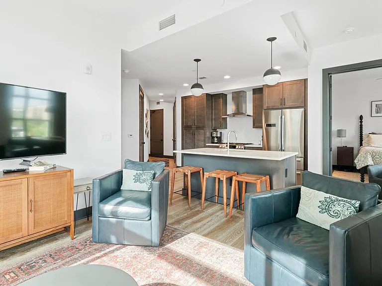 5 Gadsdenboro St #219 — Photo 6