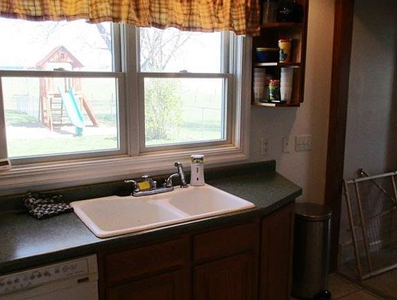5th image of 10519 Grimes St