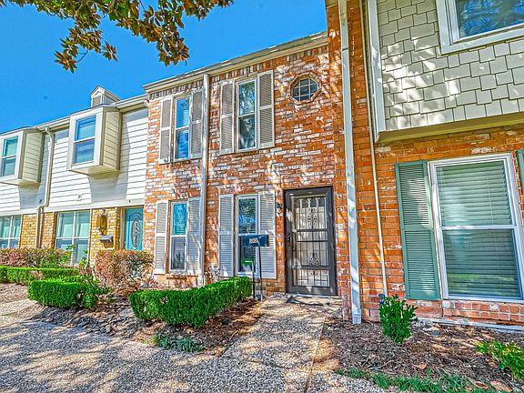 4th image of 10381 Briar Forest Dr