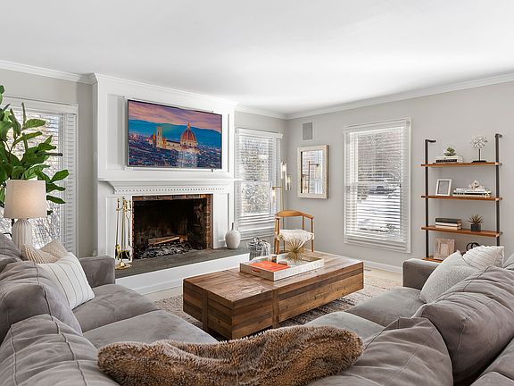 2nd image of 81 Gould St #Eh