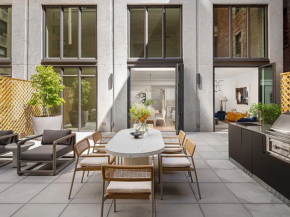 4th image of 2505 Broadway APT 2A