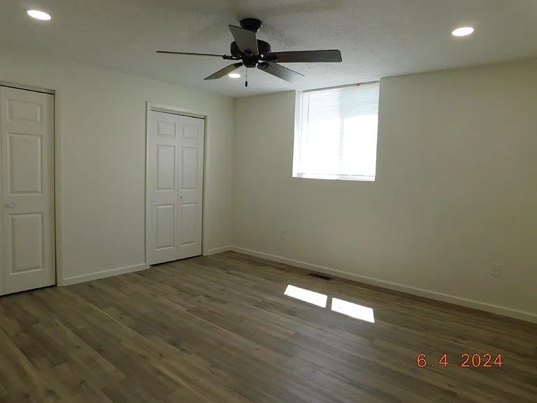 220 S Sycamore St — Photo 11