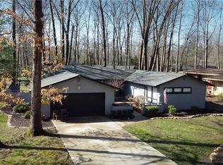 19655 Tanbark Ln, Strongsville, OH