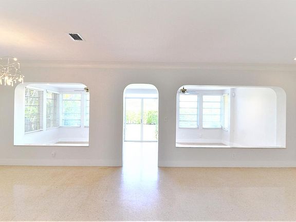 4th image of 475 S Shore Dr #475