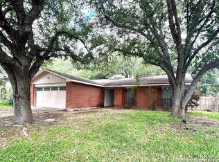 1205 E Hancock St, Beeville, TX 78102