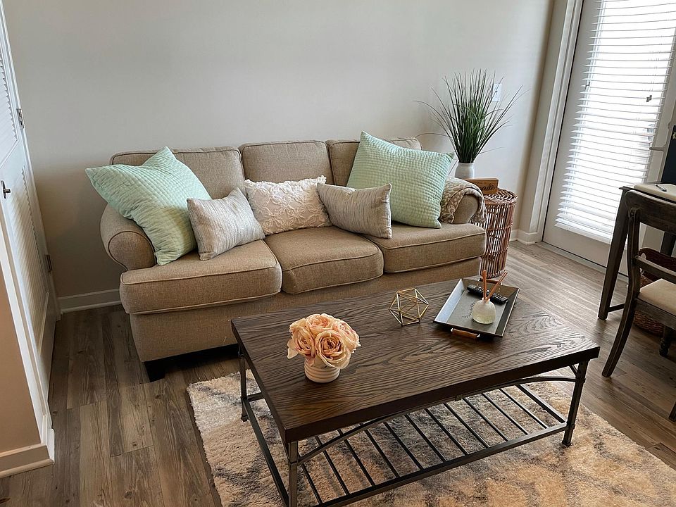 1st image of 200 Bayfront Dr #1-402