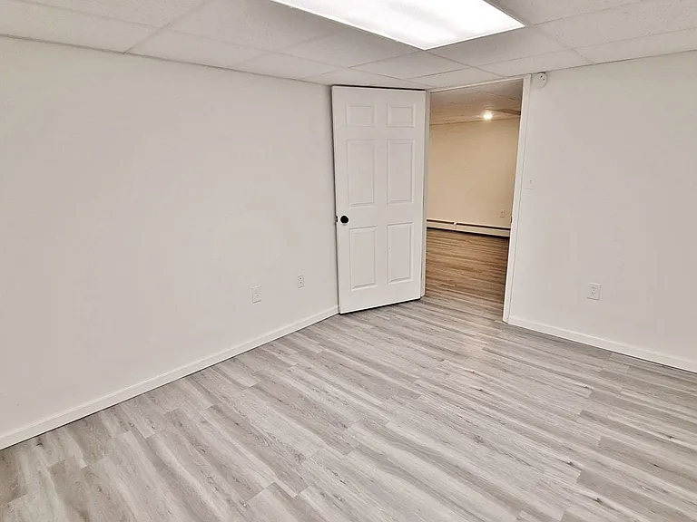 1170 Westminster Ave — Photo 30