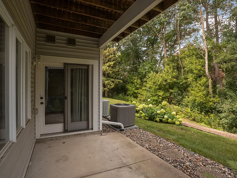 3575 Blue Jay Way — Photo 20