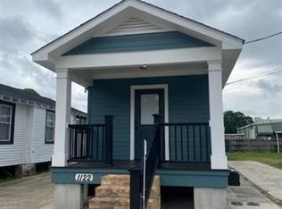 1122 9th St, Gretna, LA 70053