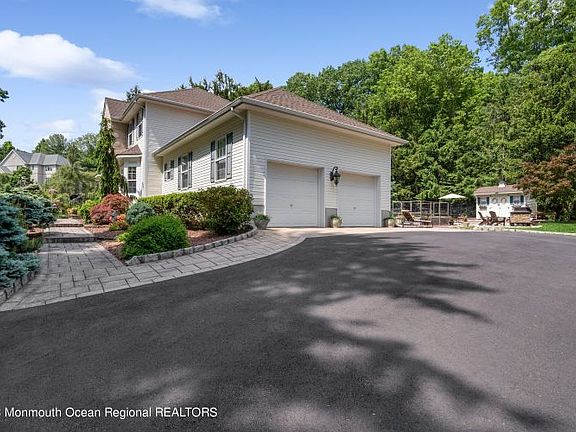 3rd image of 3 Cottrell Dr