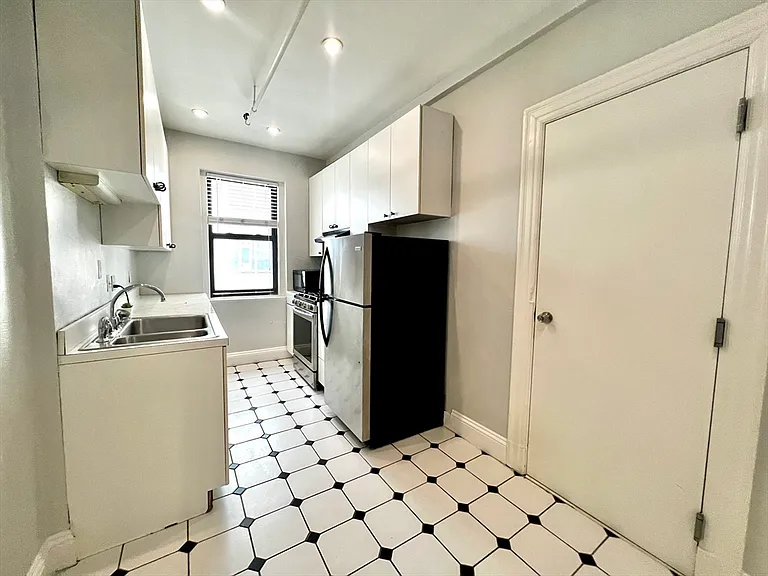 82 Jersey St #31 — Photo 8