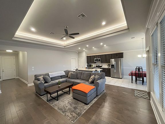 3rd image of 4018 False River Dr