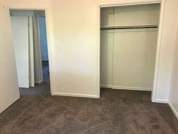 3rd image of 721 S Willis St