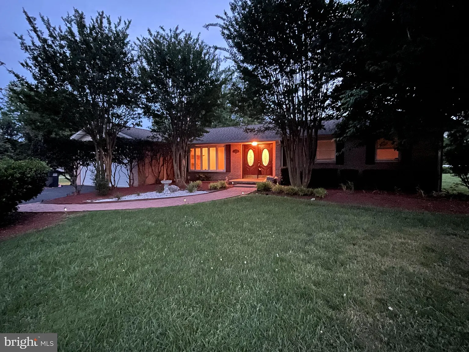 8535 Robie Manor Dr photo 1
