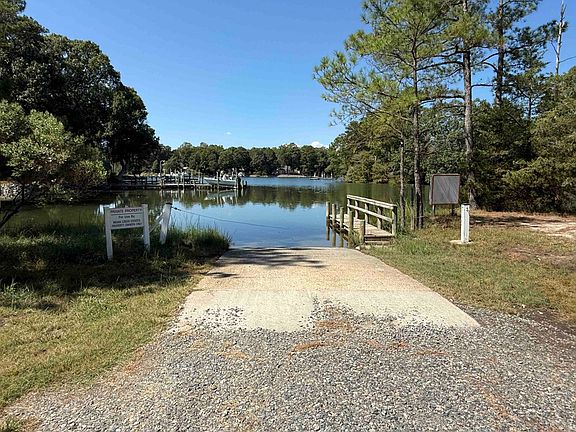 4th image of 9 Comanchee Ln