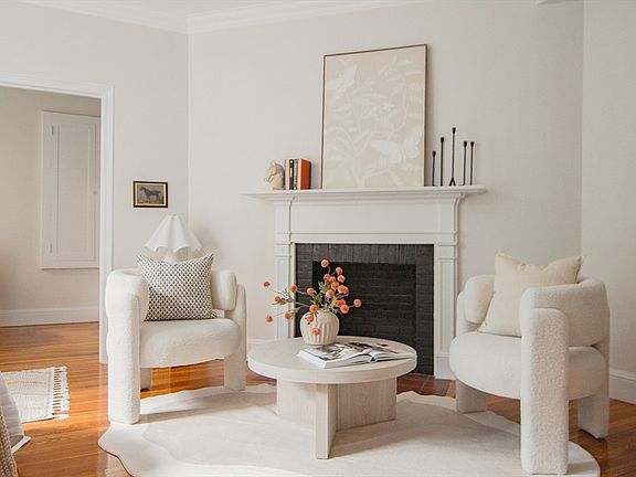 2nd image of 16 Chauncy St APT 10