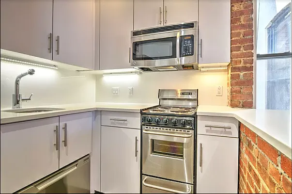 Rented by REAL New York | media 3