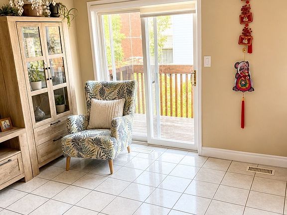 2nd image of 19 Casabel Dr
