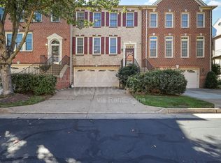4127 Trowbridge St, Fairfax, VA 22030