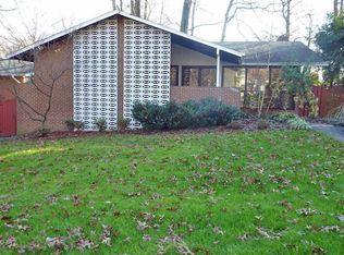 6424 Earlham Dr, Bethesda, MD 20817