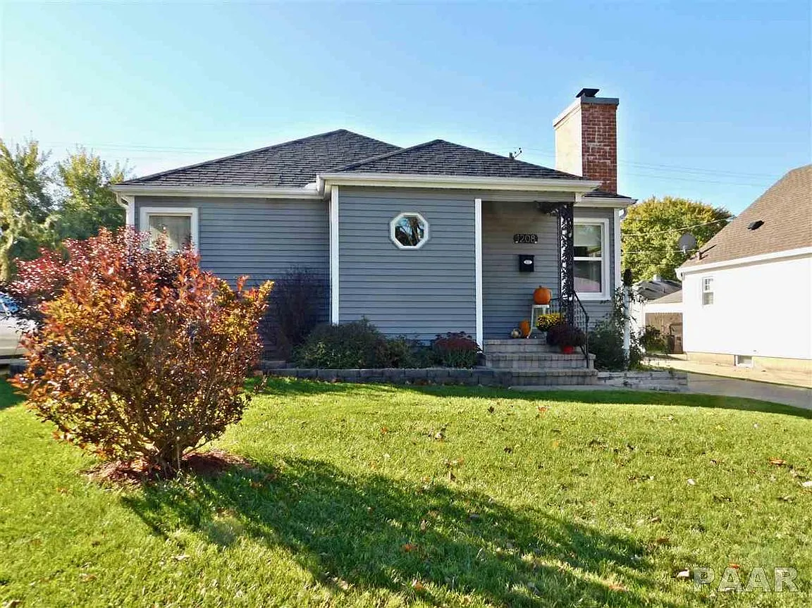 1208 E Tripp Ave photo 1
