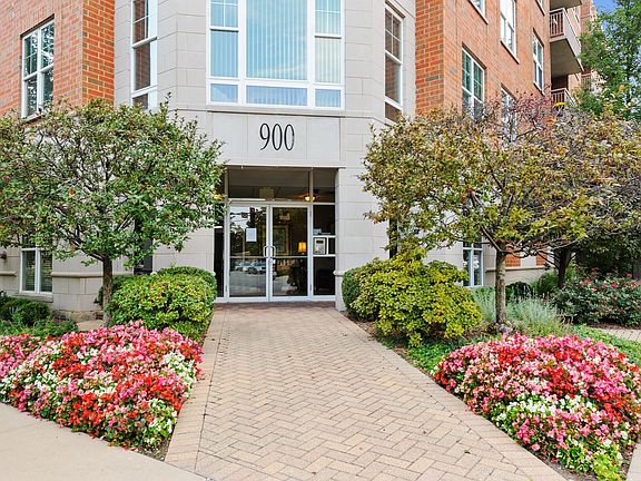 3rd image of 900 Lee St Unit 308