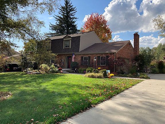front of house and driveway