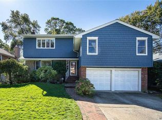 176 Allen Rd, Rockville Centre, NY 11570