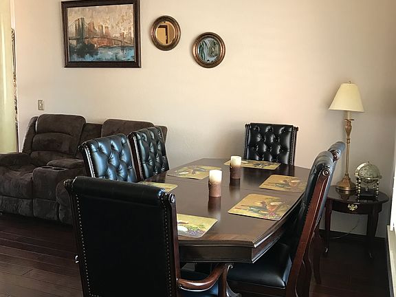 5th image of 11005 Wineview Dr