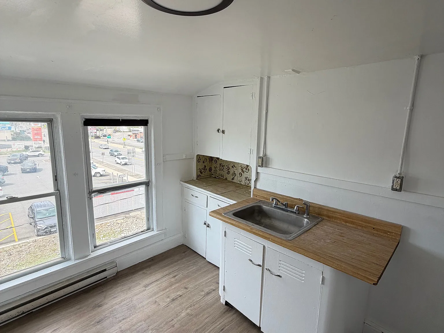 1408 East Main Street — Photo 4