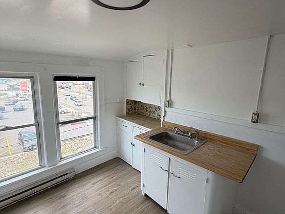 4th image of 1408 E Main St #11565337