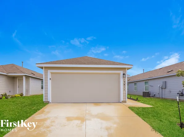 13811 Haystack Rdg, San Antonio, TX 78252